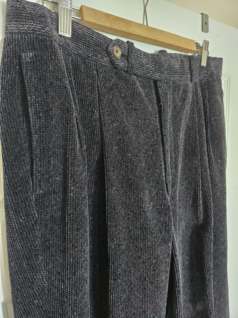 J. McLaughlin Charcoal Corduroy Pants with Pink Speckle